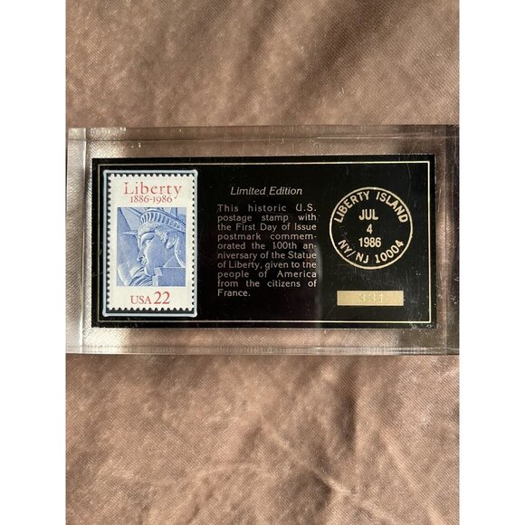 VINTAGE 1986 LIMITED EDITION LIBERTY ISLAND STAMP PAPERWEIGHT NUMBERED 331